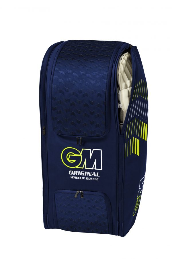 Gunn & Moore Original Wheelie Duffle Bag (2023) - Image 4