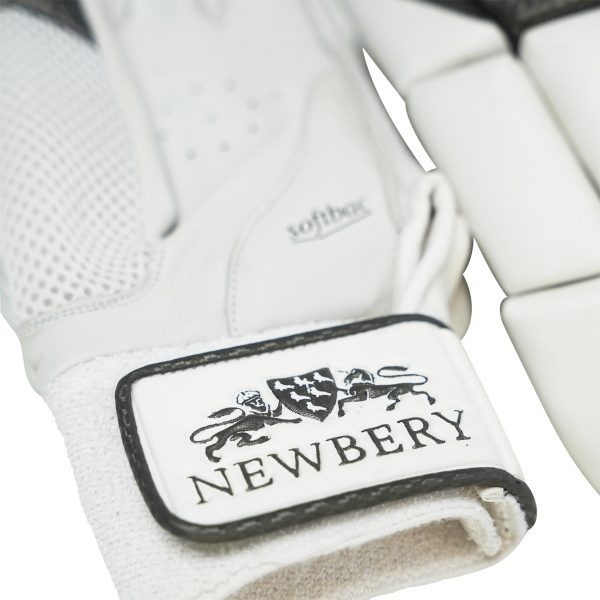 Newbery Player Batting Gloves - Image 2