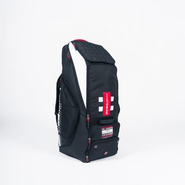 Gray Nicolls Classic Pro Performance Duffle Bag (2025)
