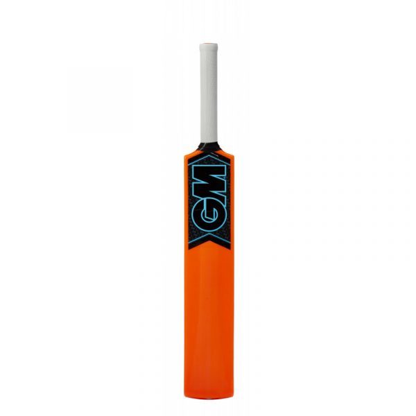 Gunn & Moore Striker Bat