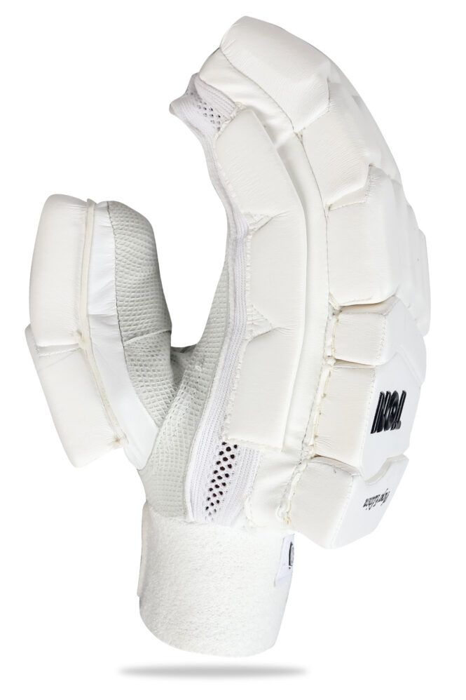 Ton Players Edition Batting Gloves - Image 2